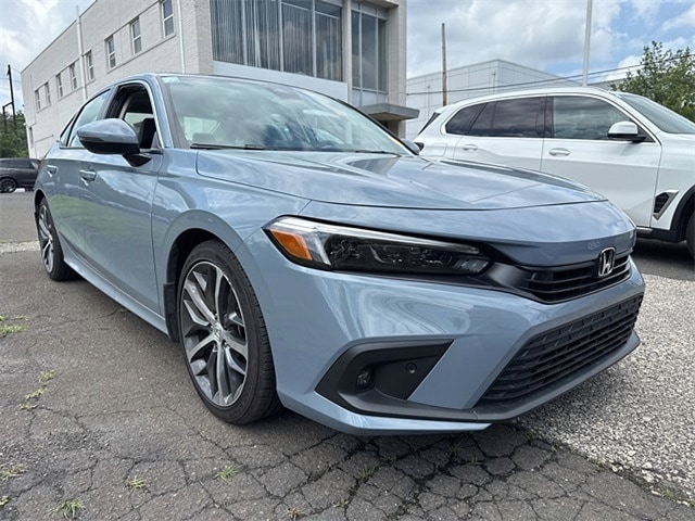 Used 2022 Honda Civic Touring with VIN 2HGFE1F94NH327125 for sale in Fort Washington, PA