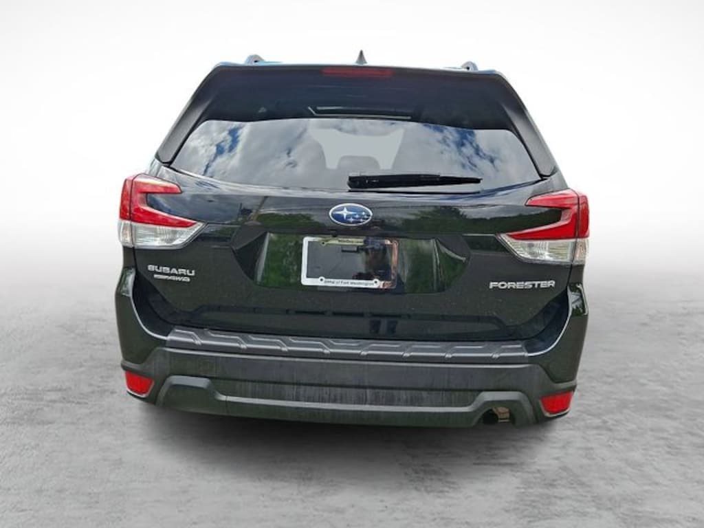 Used 2023 Subaru Forester Premium SUV