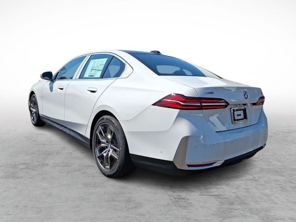 Used 2026 BMW 530i xDrive Sedan