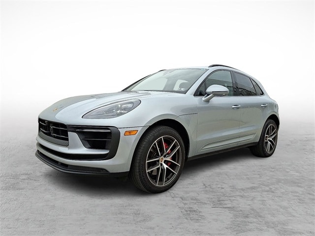 2024 Porsche Macan S's photo