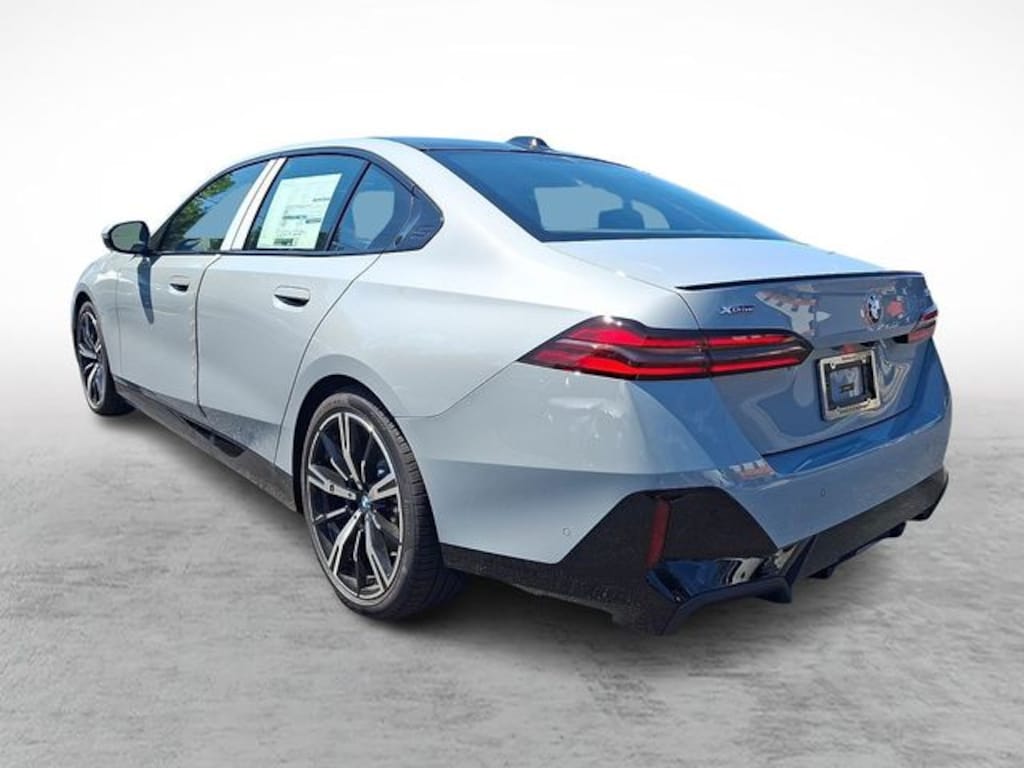 New 2027 BMW 530i xDrive Sedan