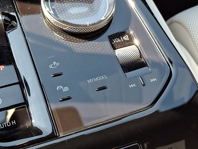 2026 BMW 5 Series 530i - Photo 25