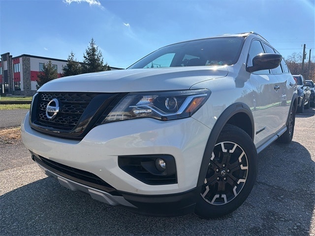 2020 Nissan Pathfinder SV