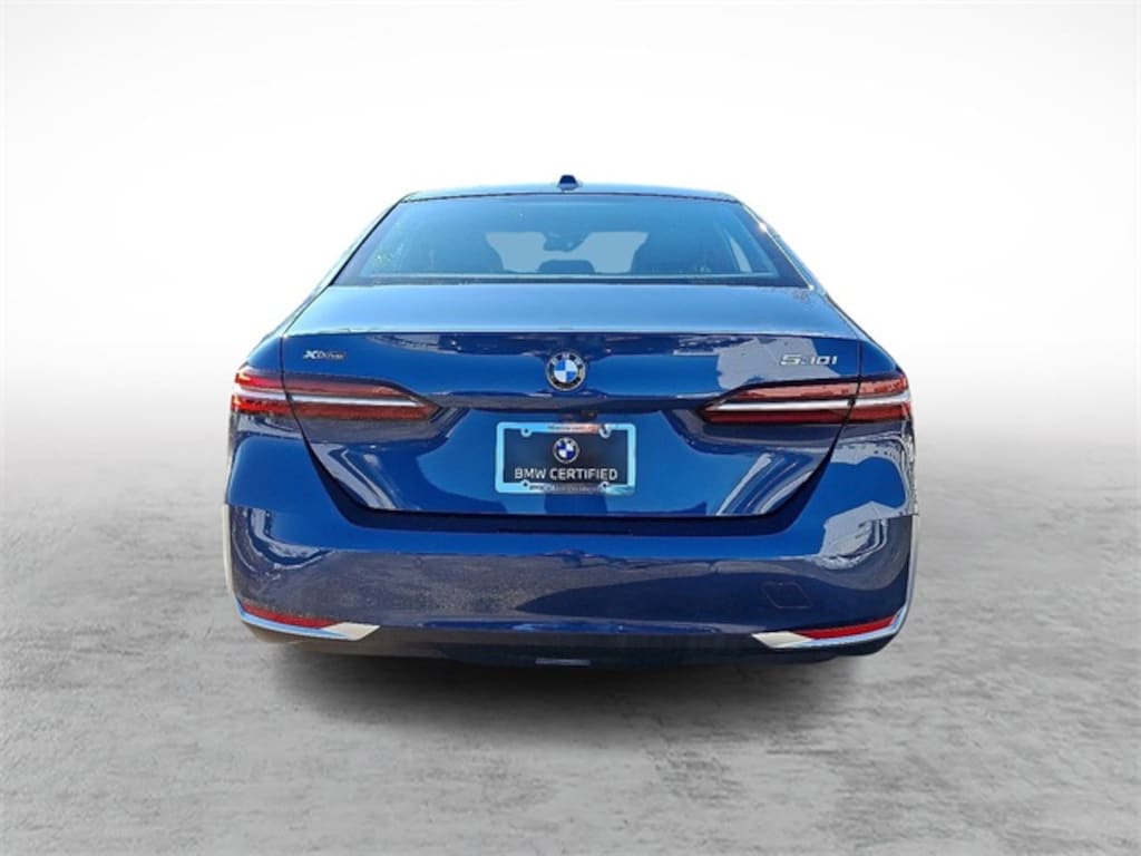 Used 2025 BMW 530i xDrive Sedan