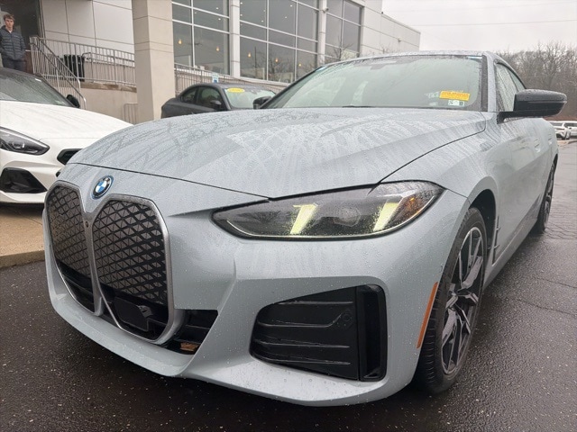 2025 BMW i4 40's photo