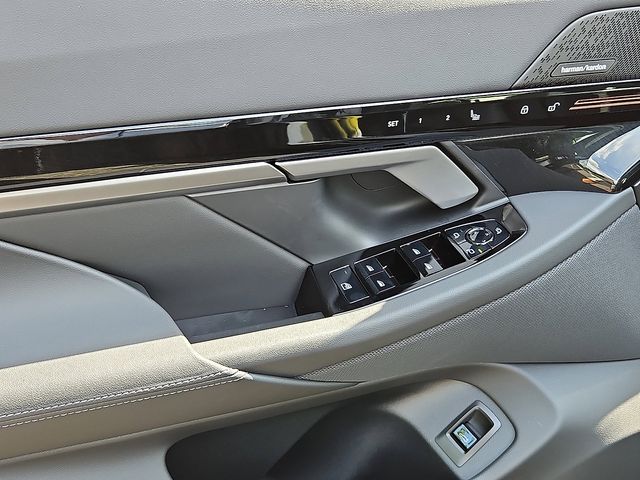 2026 BMW 5 Series 530i - Photo 10