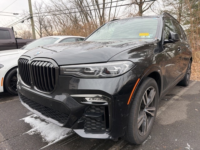 2021 BMW X7 40i's photo