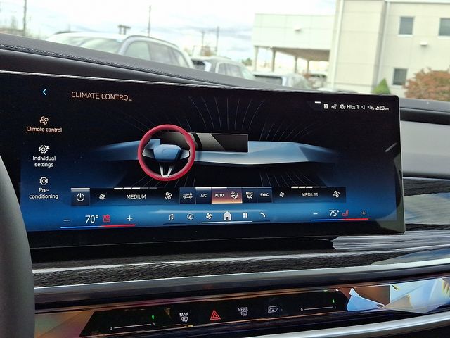 2026 BMW 7 Series 740i - Photo 14