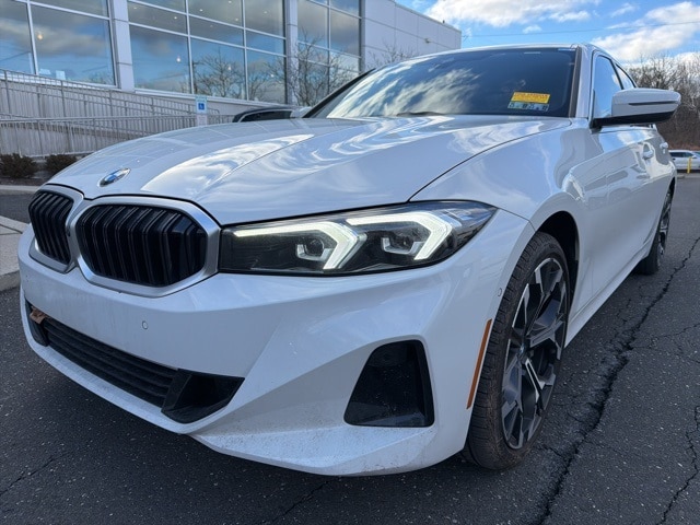 2025 BMW 3 Series 330i's photo