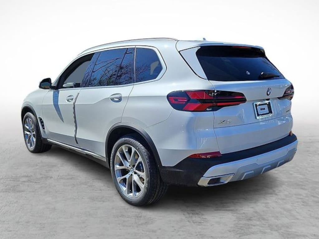 New 2026 BMW X5 xDrive40i SUV