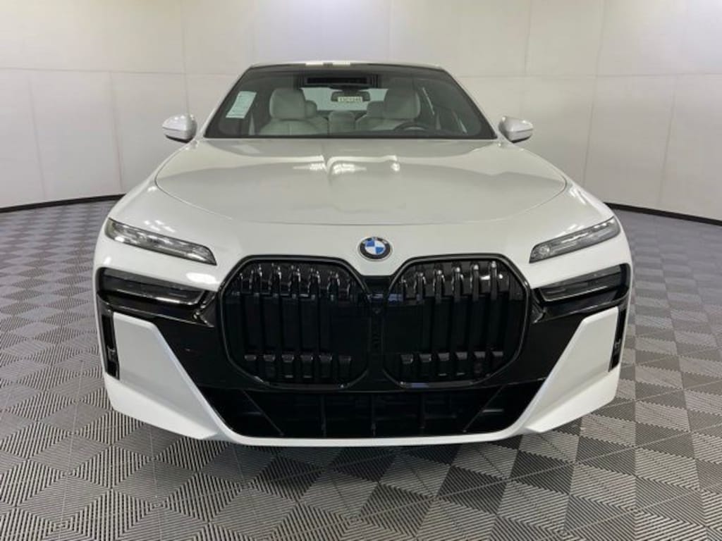 New 2026 BMW 760i xDrive Sedan