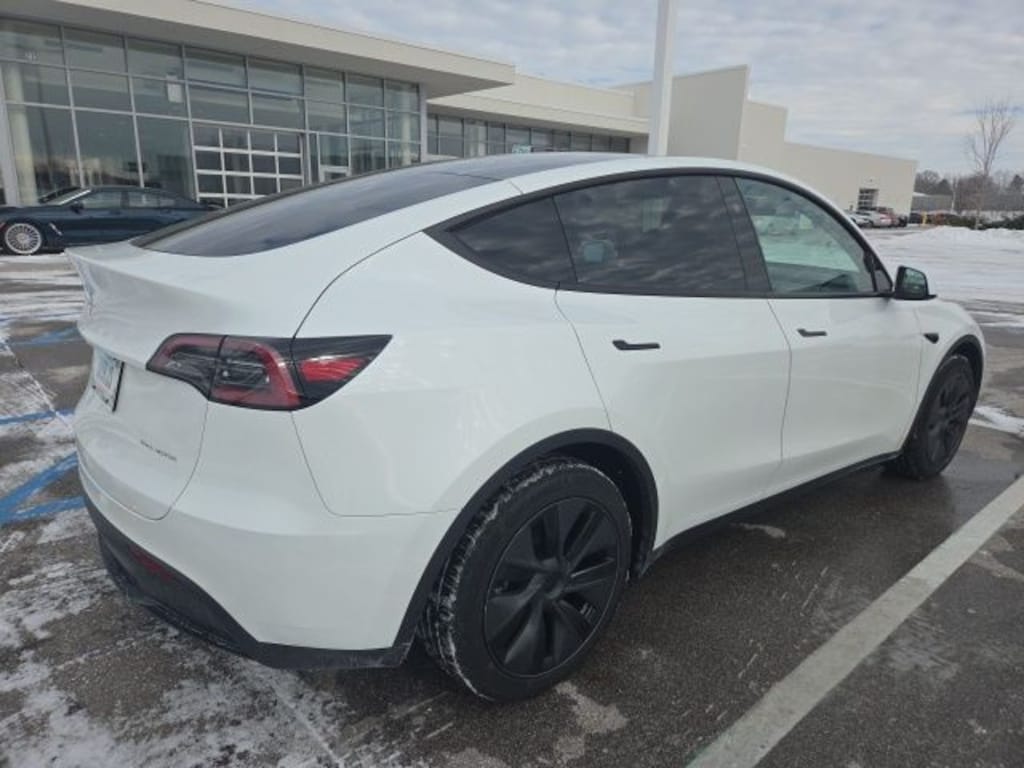 Used 2025 Tesla Model Y Long Range SUV