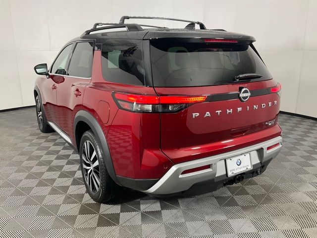 2023 Nissan Pathfinder Platinum photo 4