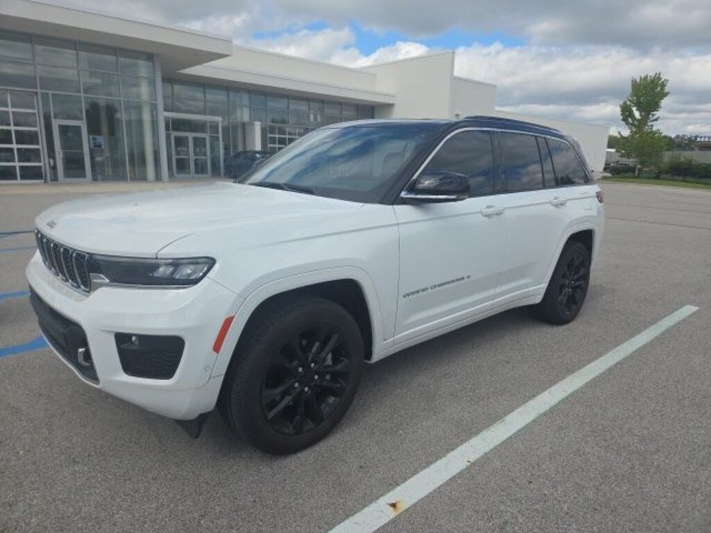 Used 2024 Jeep Grand Cherokee Overland SUV