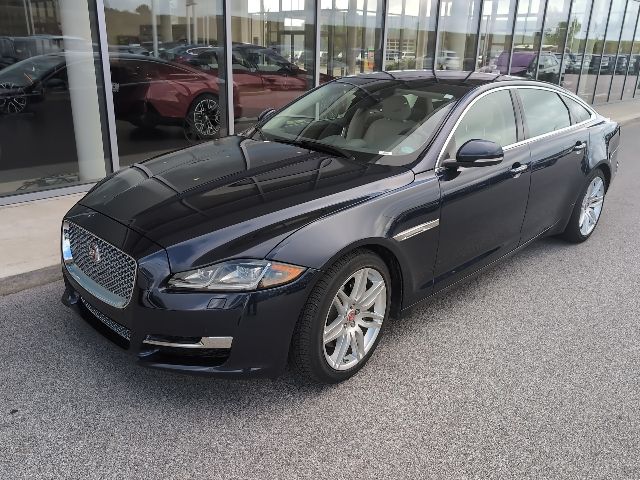 2019 Jaguar XJ XJL Portfolio photo 2