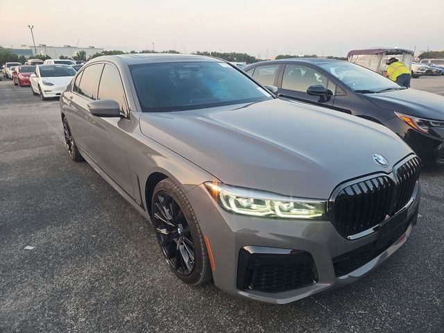 2022 Bmw 750i xDrive Sedan photo 2