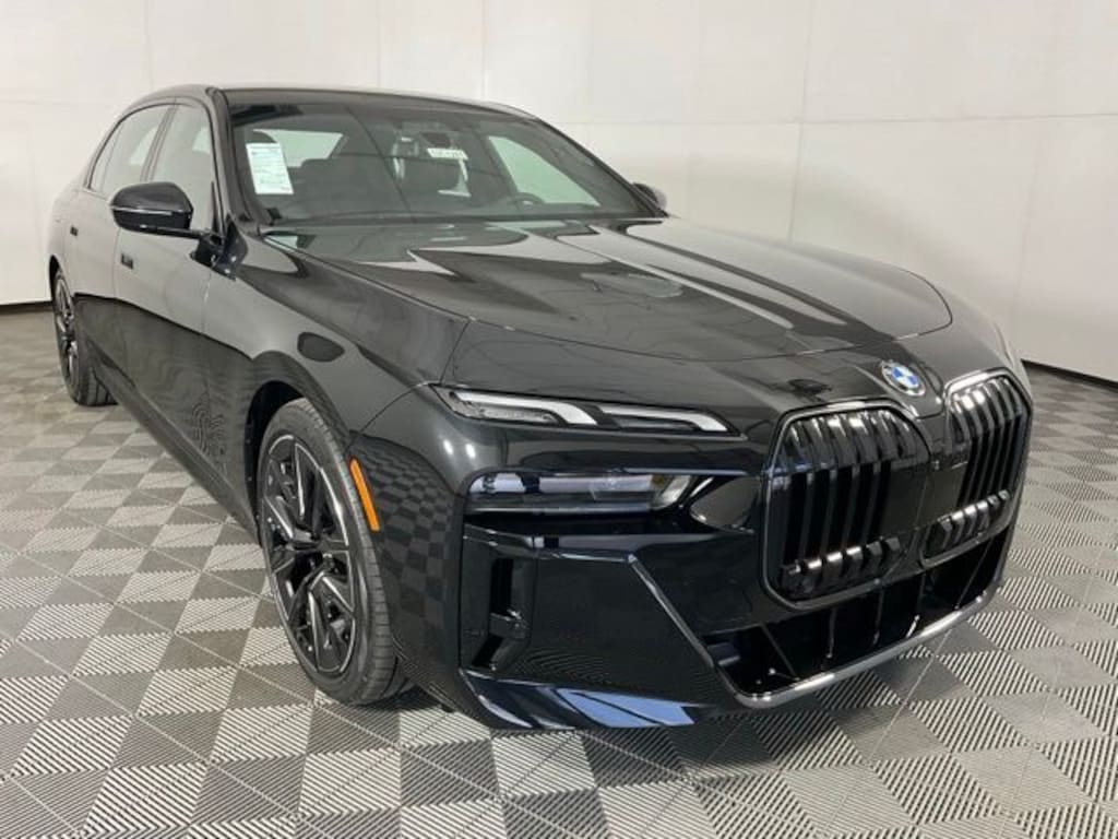 New 2026 BMW 740i xDrive Sedan