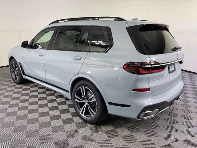 New 2027 BMW X7 xDrive40i SUV