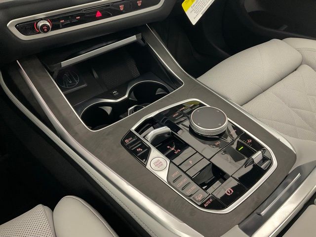 2026 BMW X7 40i - Photo 15