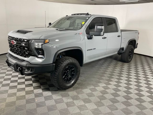 2024 Chevrolet Silverado 2500HD ZR2's photo