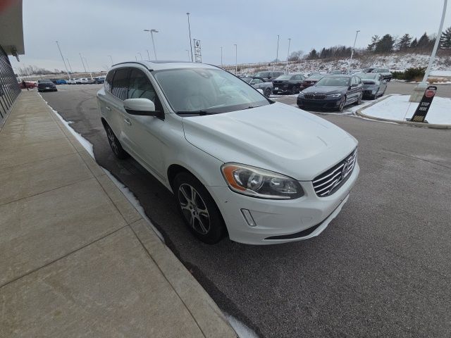 2015 Volvo XC60 T6 Premier Plus's photo