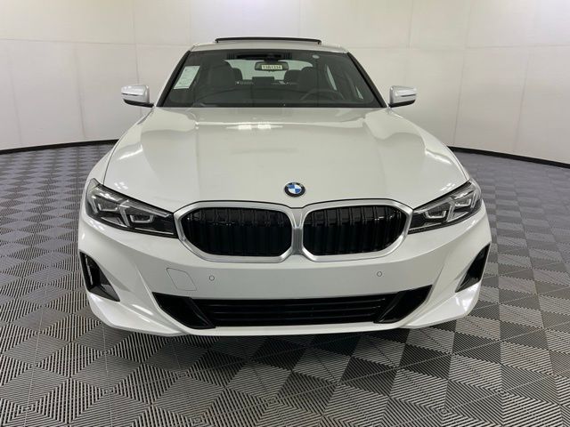 2025 BMW 3 Series 330i - Photo 2