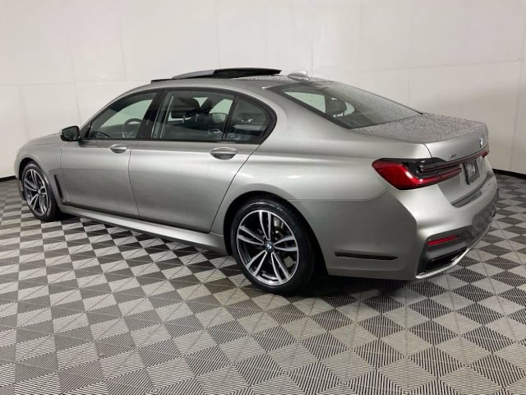 Used 2022 BMW 750i xDrive Sedan