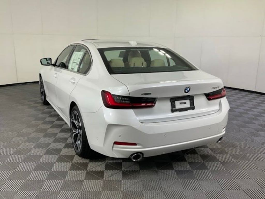 New 2026 BMW 330i xDrive Sedan