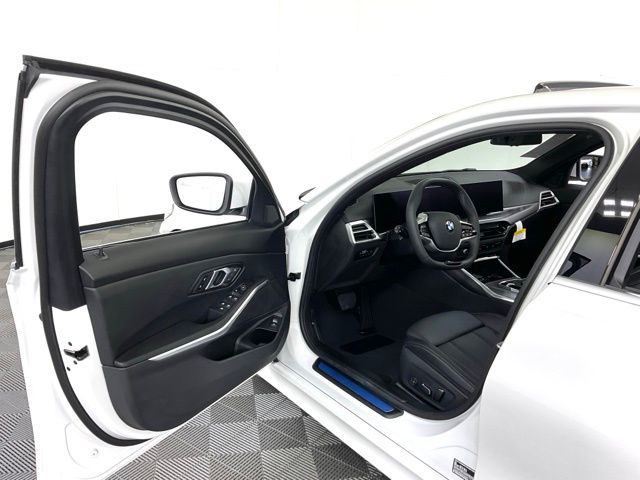 2025 BMW 3 Series 330i - Photo 29