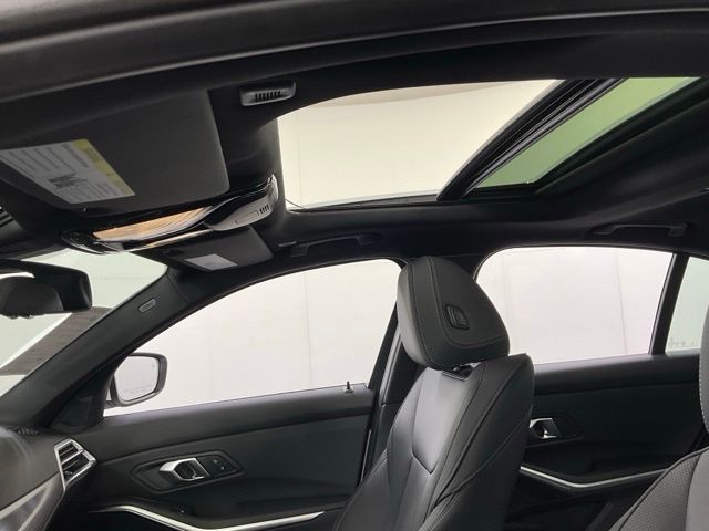 2025 BMW 3 Series 330i - Photo 26