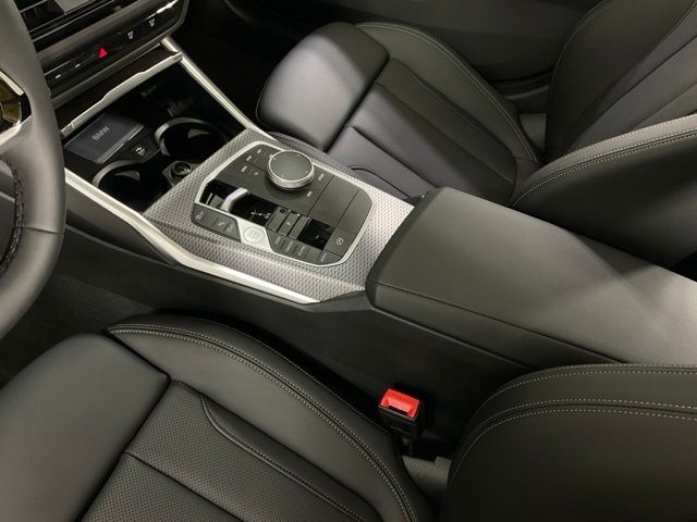 2025 BMW 3 Series 330i - Photo 16