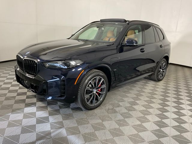 2026 BMW X5 50e's photo