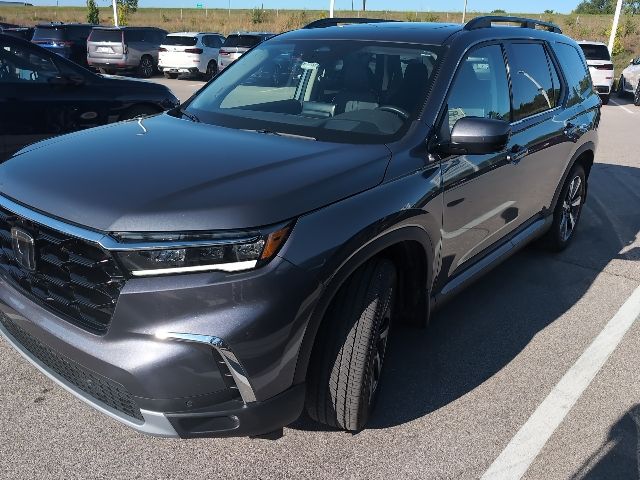 2024 Honda Pilot Elite photo 2