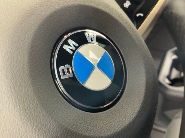 2026 BMW iX 45 - Photo 47
