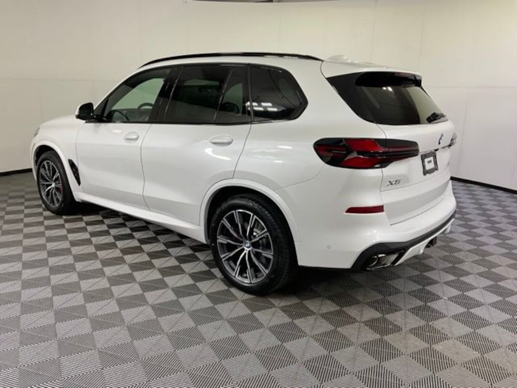 New 2026 BMW X5 xDrive40i SUV