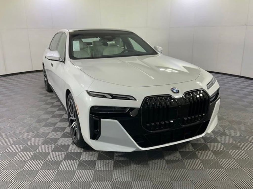 New 2026 BMW 740i xDrive Sedan