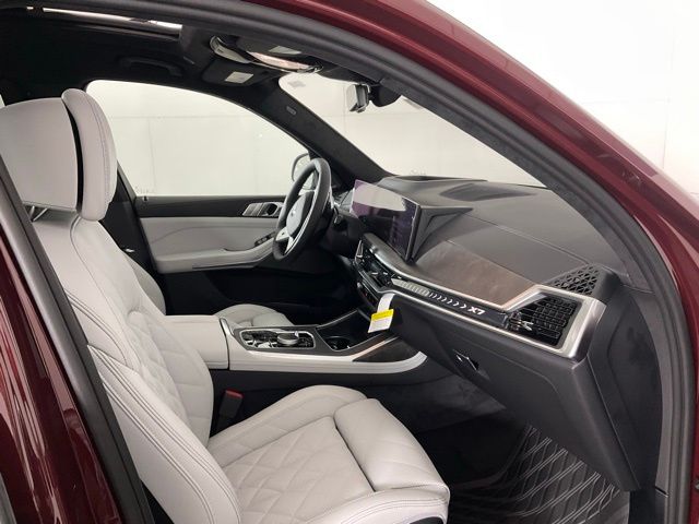 2026 BMW X7 40i - Photo 30