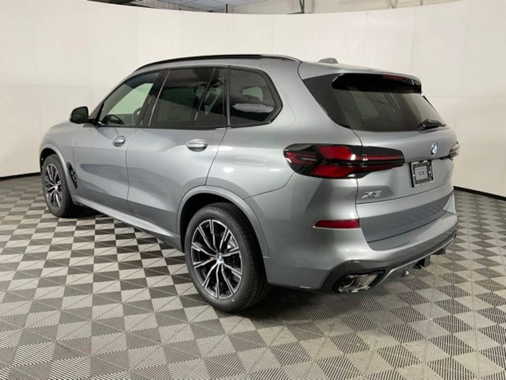 New 2026 BMW X5 xDrive40i SUV