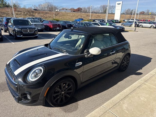 2021 MINI Convertible S's photo