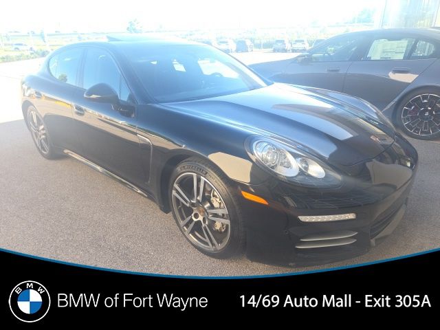 2014 Porsche Panamera 4S's photo