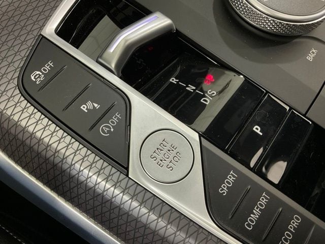 2025 BMW 3 Series 330i - Photo 24