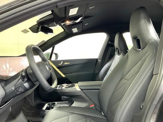 2026 BMW iX 45 - Photo 30