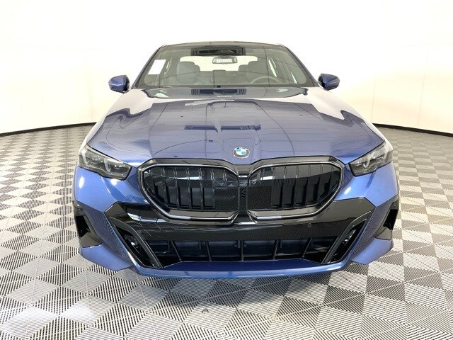 2025 Bmw 530i xDrive photo 2