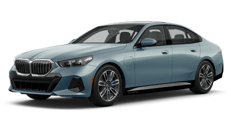 2025 BMW 5 Series 550e xDrive Exterior - Cape York Green Metallic