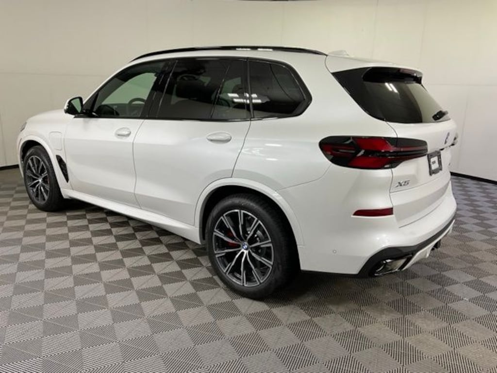 New 2026 BMW X5 PHEV xDrive50e SUV