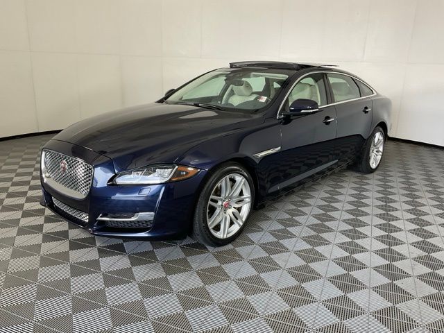 2019 Jaguar XJ