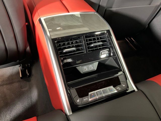 2026 BMW 8 Series 840i - Photo 25