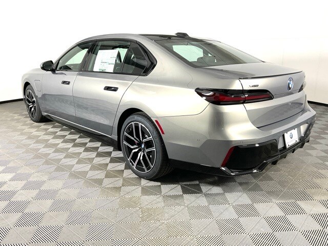 2025 Bmw 750e photo 4