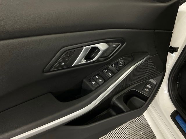 2025 BMW 3 Series 330i - Photo 30