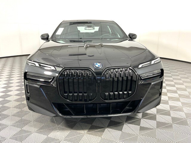 2025 Bmw 750e 750e xDrive photo 2